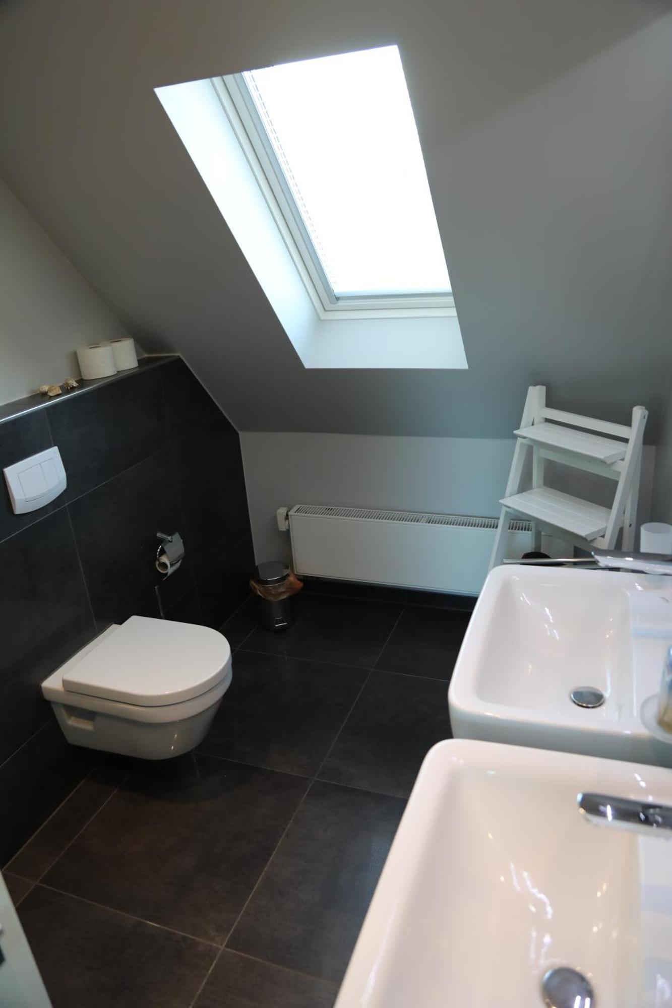 Eine Sehr Gemuetliche Dachgeschoss Ferienwohnung Ihlow  Buitenkant foto