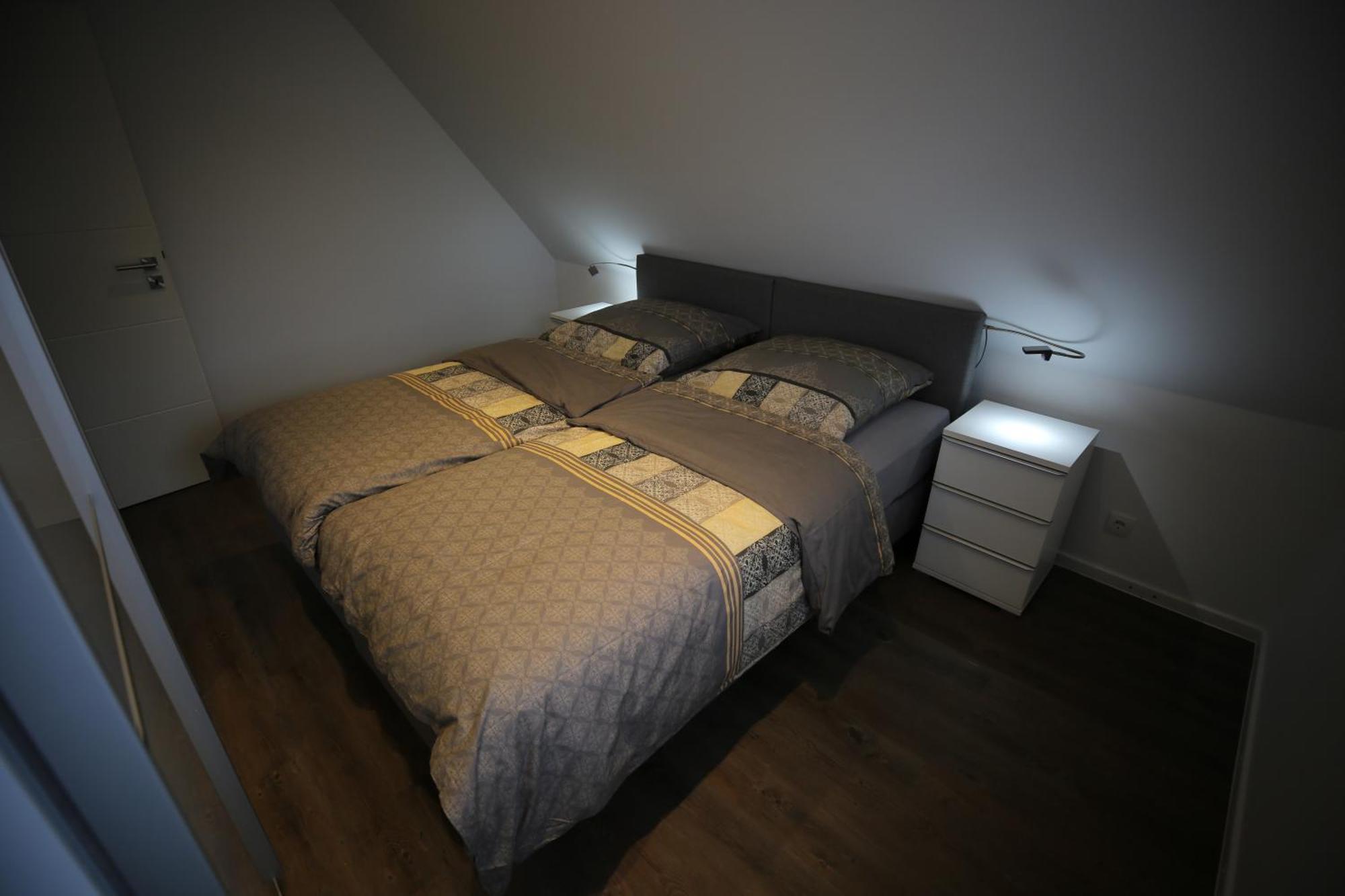 Eine Sehr Gemuetliche Dachgeschoss Ferienwohnung Ihlow  Buitenkant foto