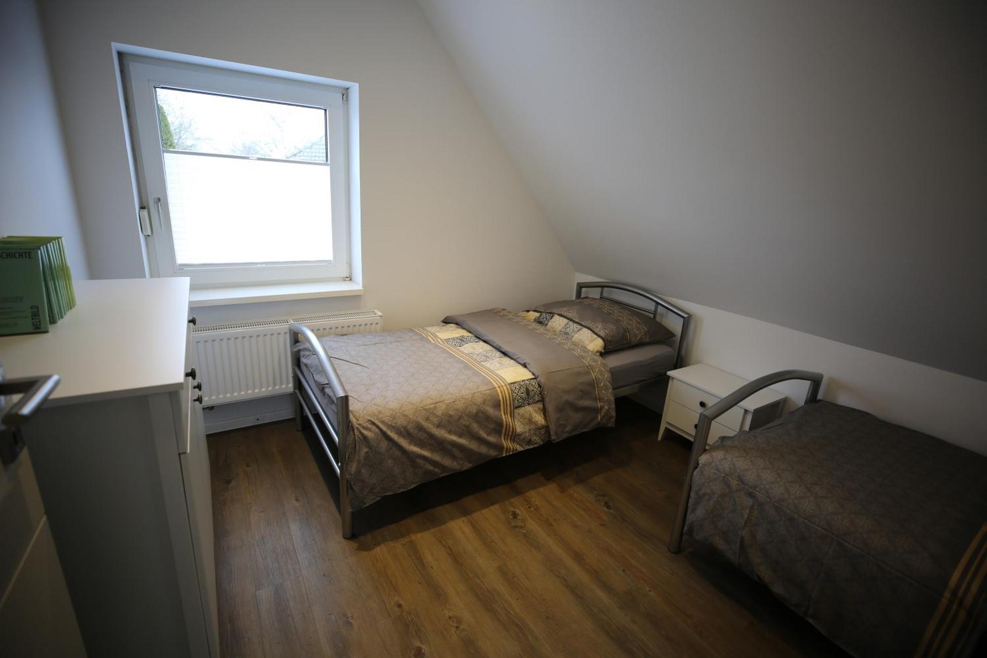 Eine Sehr Gemuetliche Dachgeschoss Ferienwohnung Ihlow  Buitenkant foto