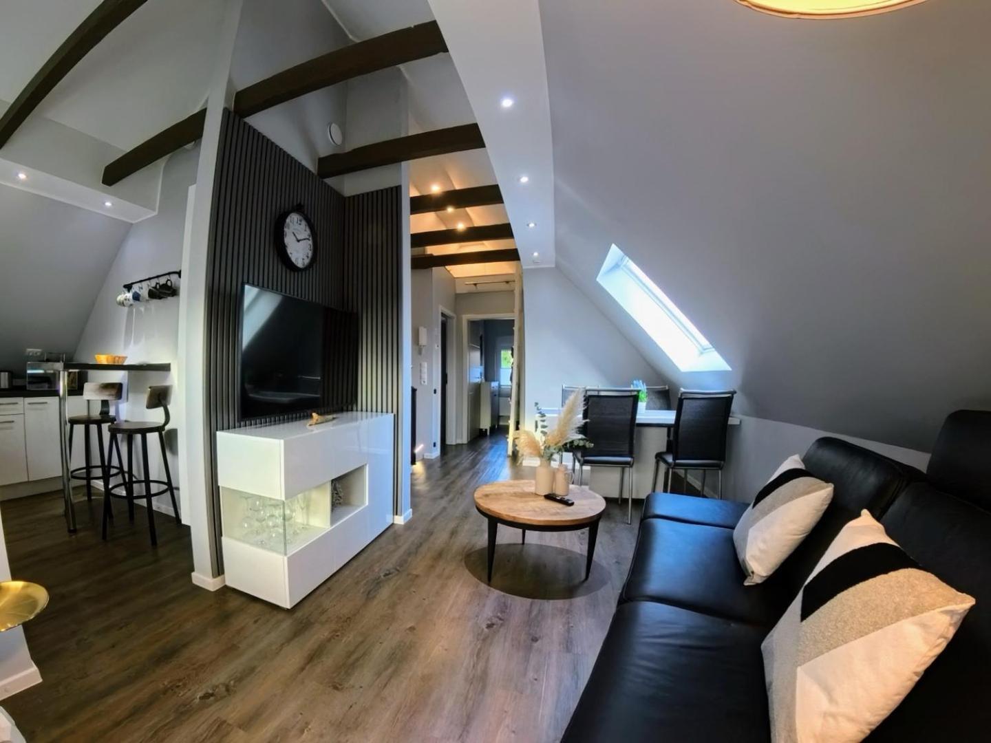 Eine Sehr Gemuetliche Dachgeschoss Ferienwohnung Ihlow  Buitenkant foto